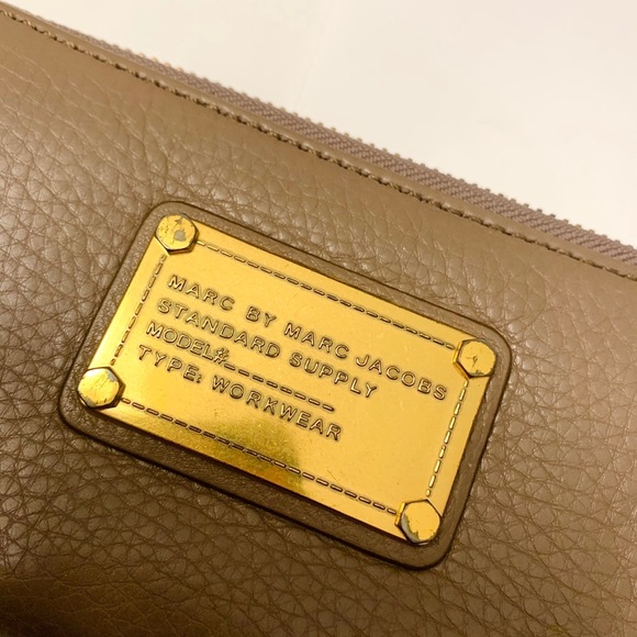 MARC BY MARC JACOBS Tan Leather Wallet - Picture 6 of 6